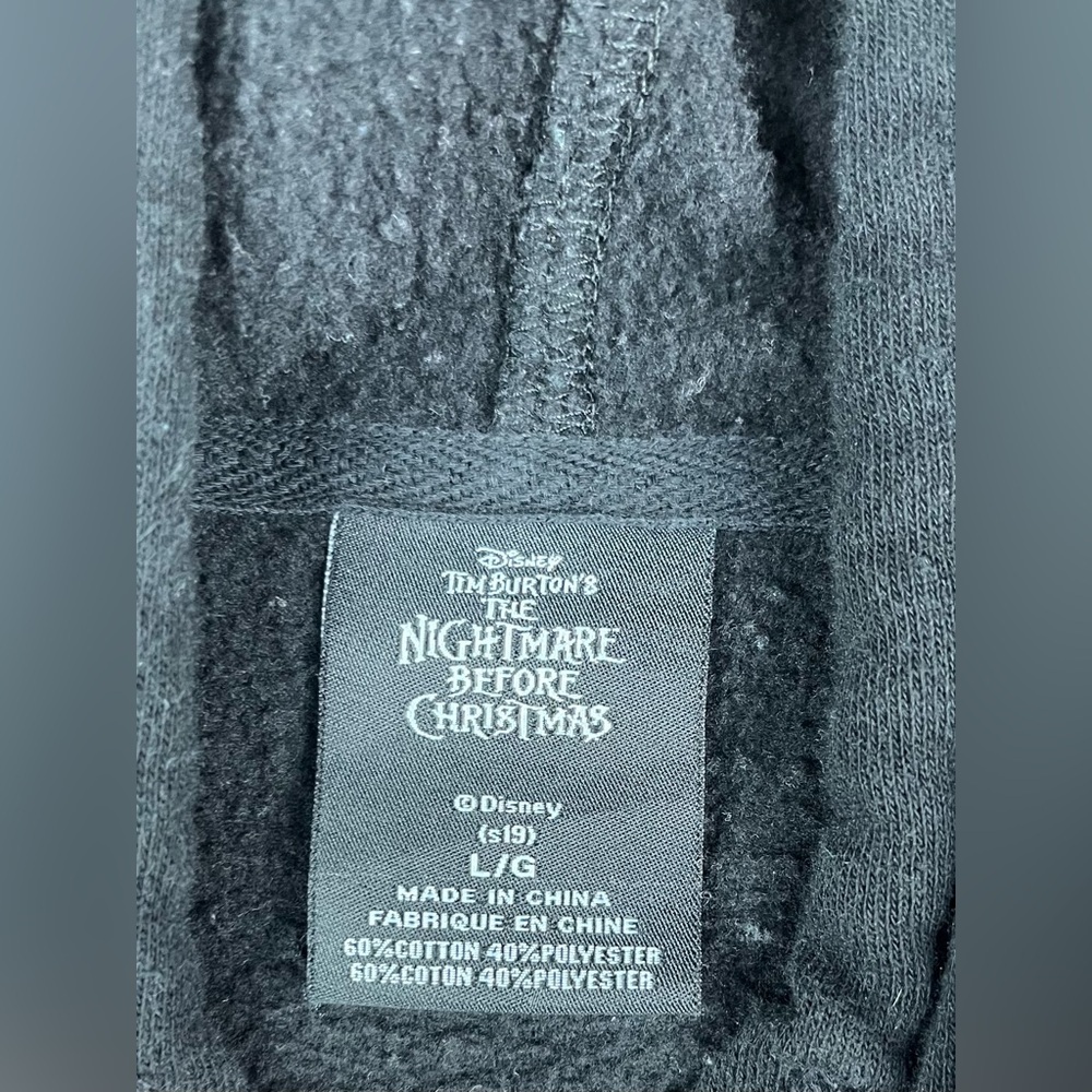 Disney's Tim Burton'sNightmare Before Christmas Men's Black Hoodie Sweater Sz L - Picture 8 of 10